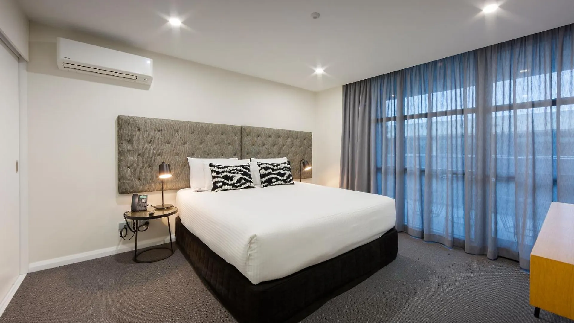 Avenue Hotel Canberra