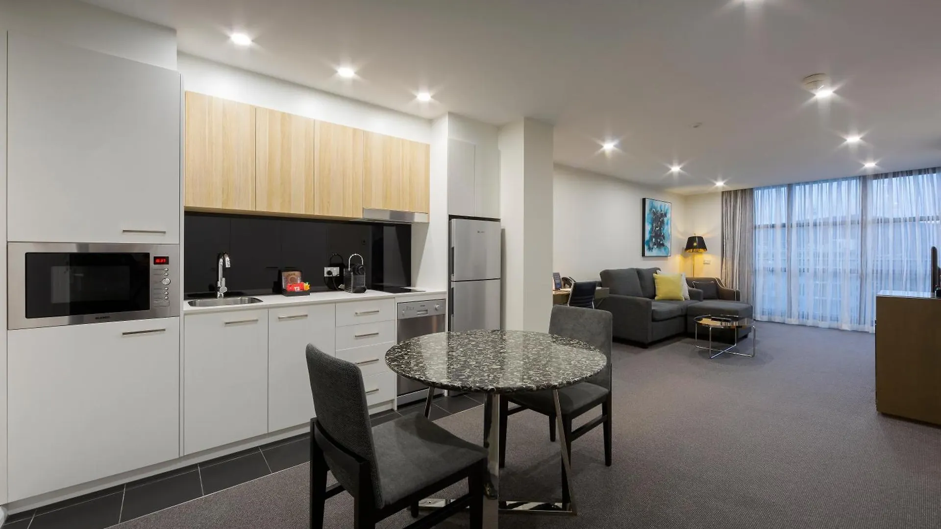 Avenue Hotel Canberra Australia