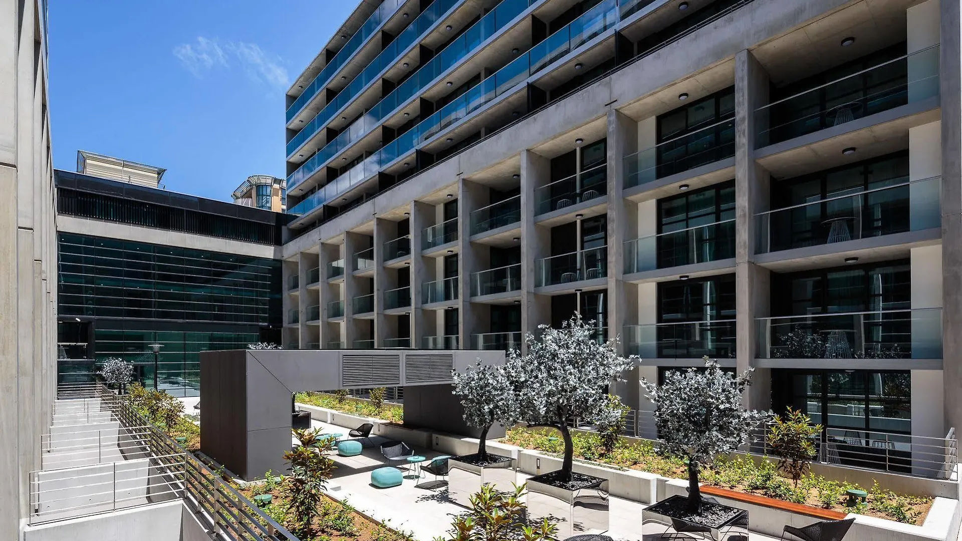 Avenue Hotel Canberra
